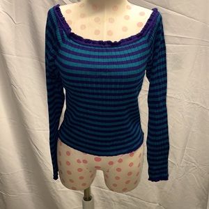 Sky and Sparrow Off-the-Shoulder Crop Top, size L